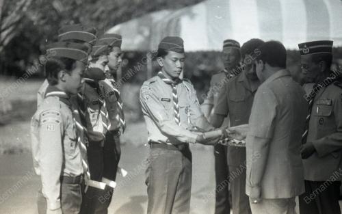 KL03_210390_PENGAKAP