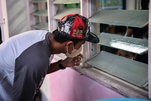 TINJAUAN KEMBALI KE SEKOLAH