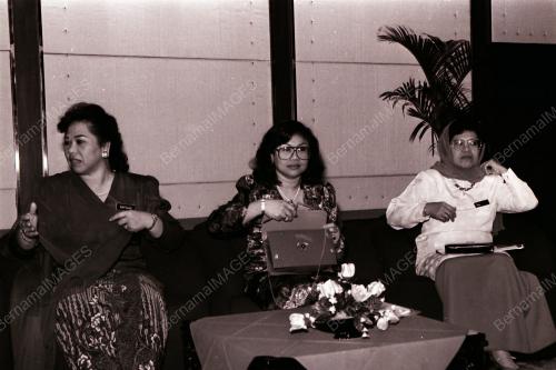 DATUK SERI RAFIDAH AZIZ
