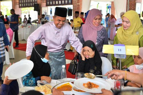 DATUK AYOB KHAN MYDIN PITCHAY