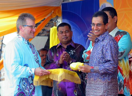 TUANKU MIZAN ZAINAL ABIDIN