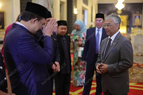 AL-SULTAN ABDULLAH RI'AYATUDDIN AL-MUSTAFA BILLAH SHAH