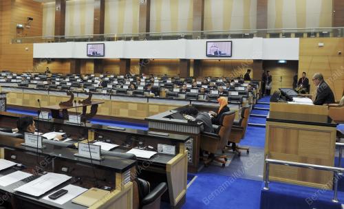 KL03_21092015_PARLIMEN_BELIA