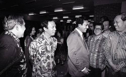DR. MAHATHIR MOHAMAD