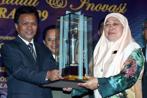 MOHD SHAFIE APDAL