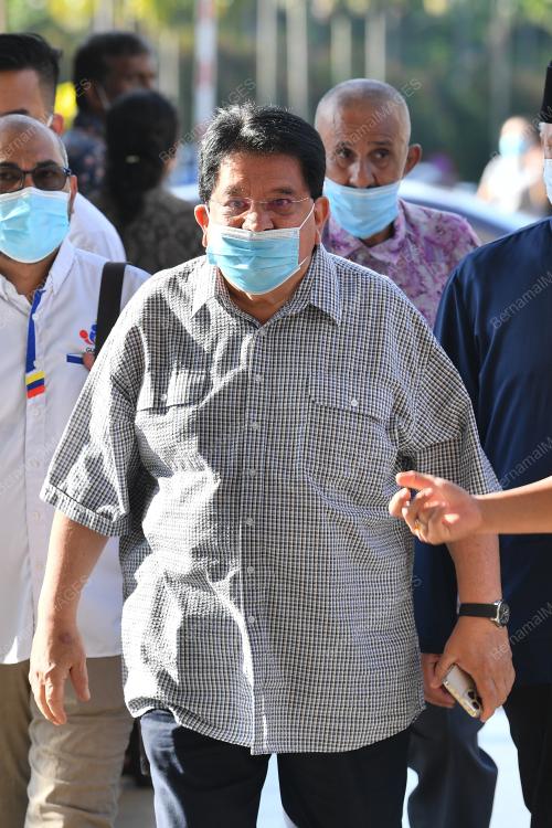 DATUK SERI TENGKU ADNAN TENGKU MANSOR