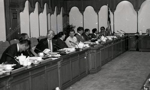 KL03_220690_MESYUARAT