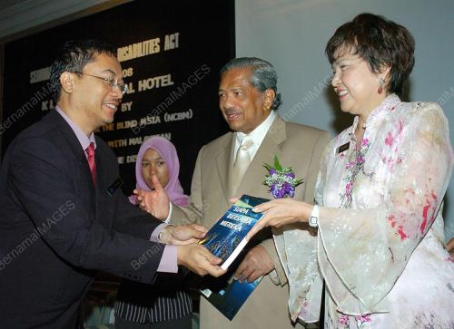 DR NG YEN YEN