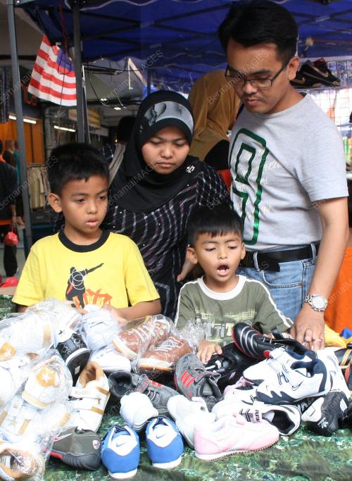 KASUT RAYA