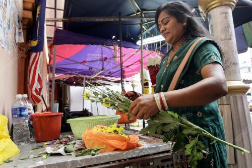 KL03_22102016_BUNGA_MALAI