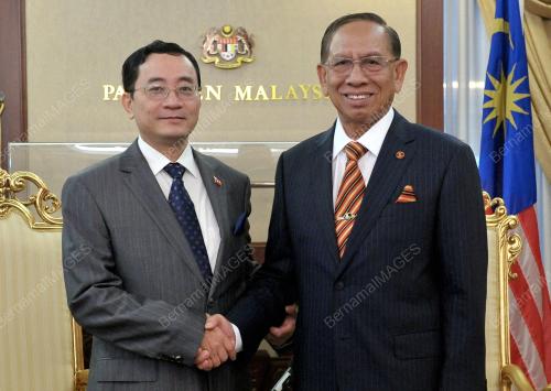 KL03_23012015_PARLIMEN