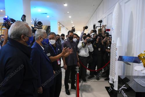DATUK SERI ISMAIL SABRI YAAKOB