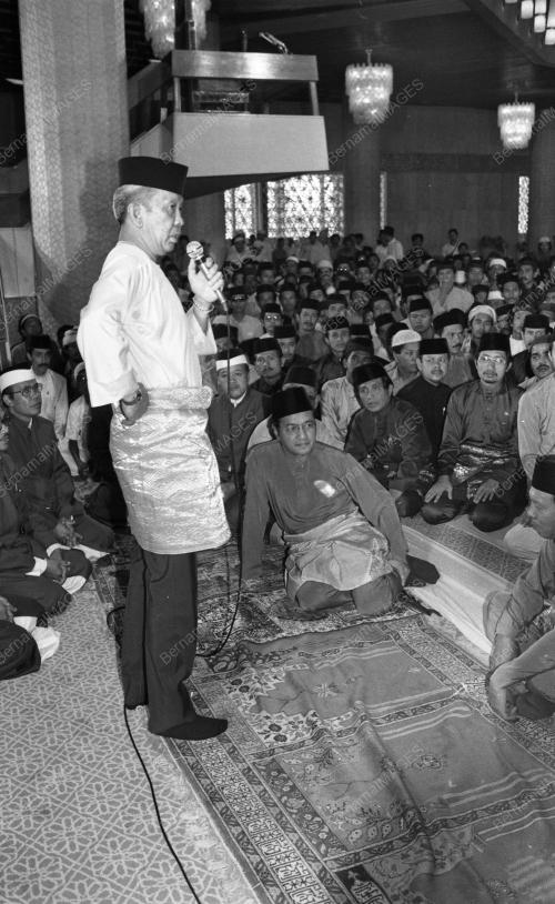 KL03_23072015_AGONG_SOLAT