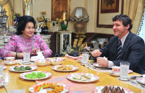DATIN SERI ROSMAH MANSOR