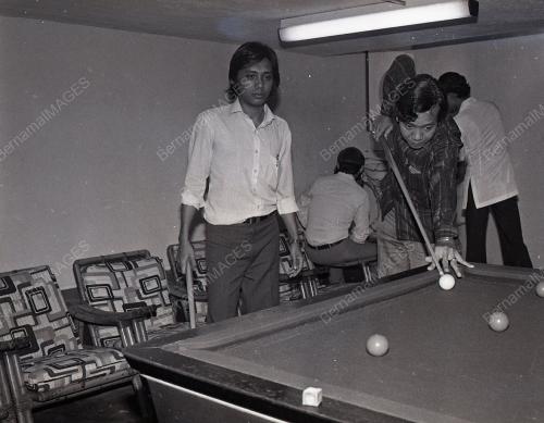 KAROM DAN BILIARD