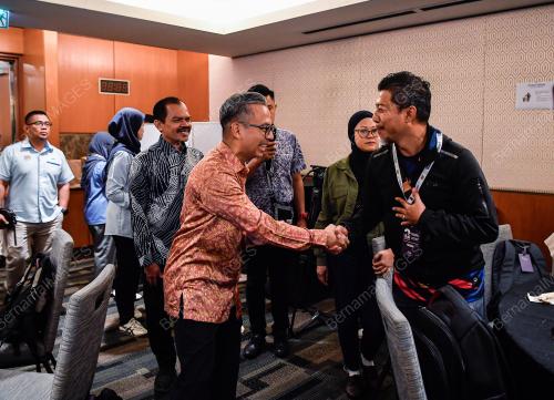 FAHMI FADZIL