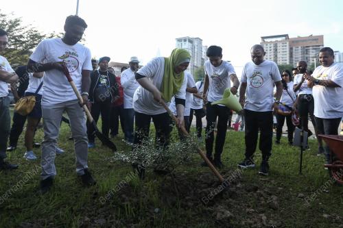 KL03_24022019_LARIAN_BN201902221333