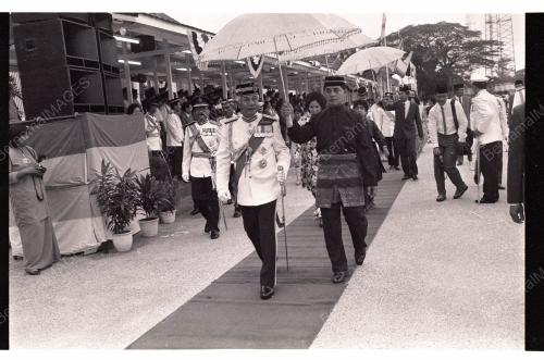 AGONG DI PERBARISAN PULAPOL