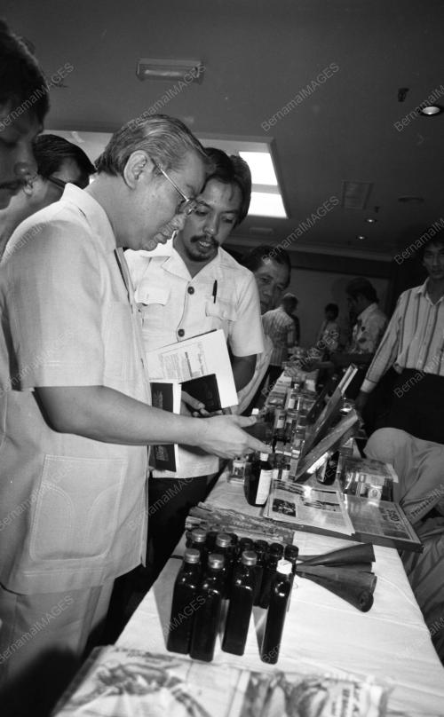 KL03_24082015_PAMERAN_TRADISIONAL
