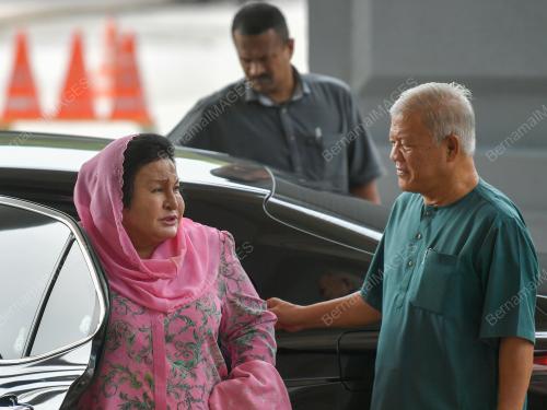 DATIN SERI ROSMAH MANSOR