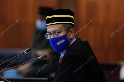 TAN SRI AZHAR AZIZAN HARUN
