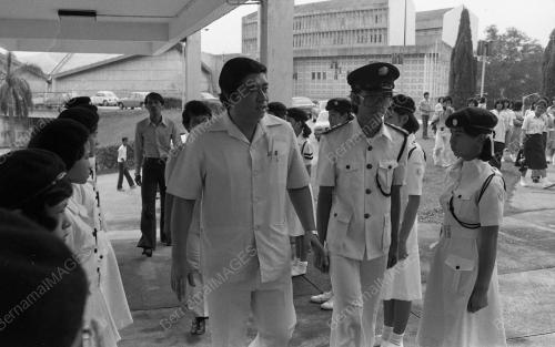 DR. LING LIONG SIK
