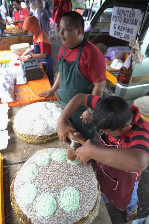 PUTU MAYAM