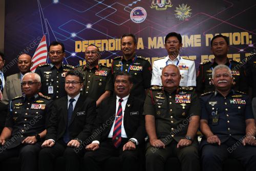 KL03_25112019_MENTERI_TENTERA_BN201911248739