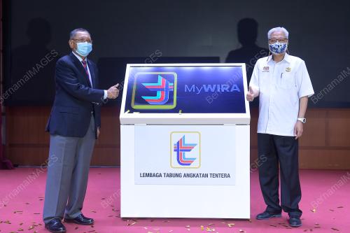DATUK SERI ISMAIL SABRI YAAKOB
