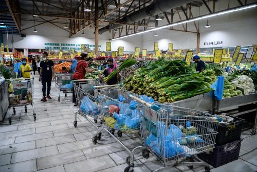 TINJAUAN BARANG KEPERLUAN PASAR RAYA