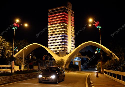BANGUNAN PARLIMEN