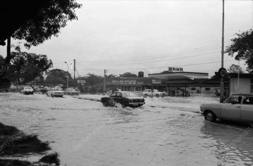 BANJIR JALAN CHERAS