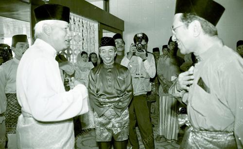SEMBAHYANG HARI RAYA DI MASJID NEGARA