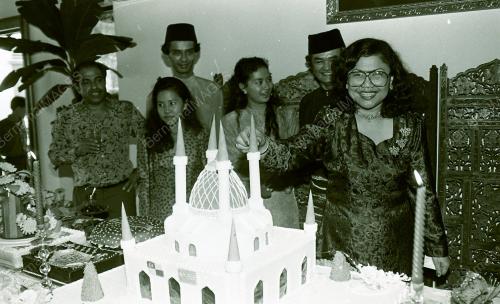 RAFIDAH AZIZ MENGHADIRI RUMAH TERBUKA