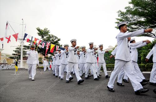 KL03_27042015_HARI_TLDM