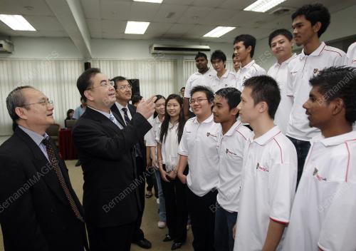 WEE KA SIONG
