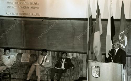 UNIVERSITI KEBANGSAAN MALAYSIA