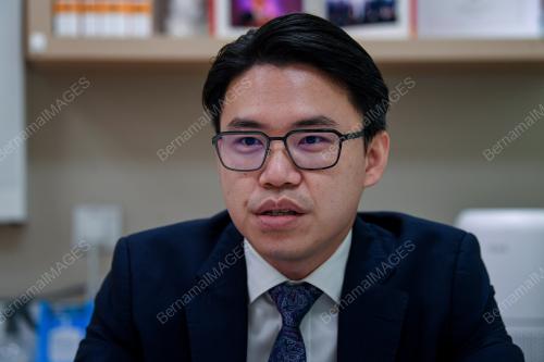 DR CHRISTOPHER LEE KHENG SIANG