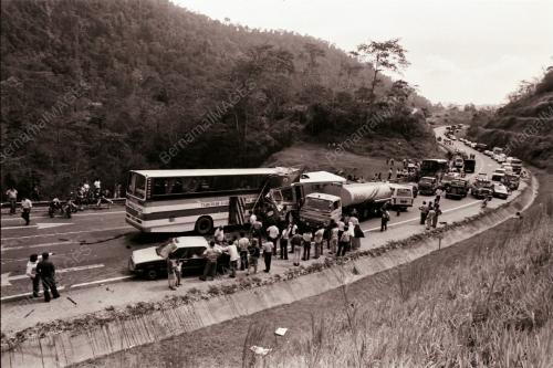 KEMALANGAN DI KILOMETER 25 LEBUHRAYA KUALA LUMPUR