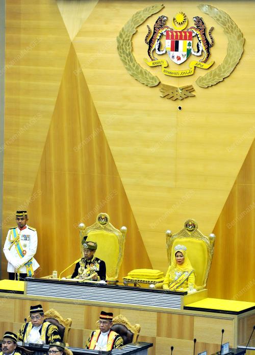 KL03_28022014_AGONG_PARLIMEN