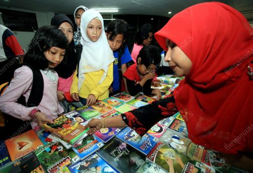 JUALAN BUKU HUJUNG MINGGU PNM