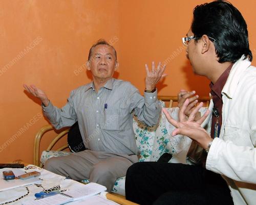 DR KHOO KAY KIM