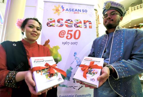 KL03_28082017_PELANCARAN_BUKU_ASEAN