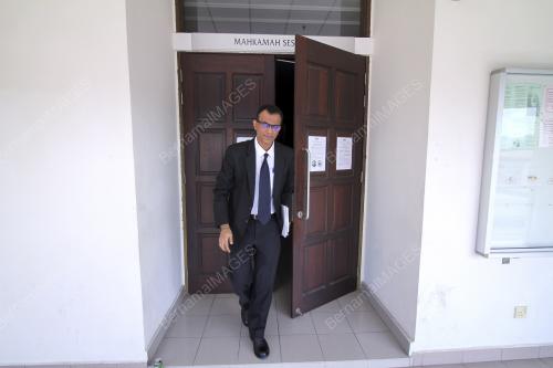 KL03_28122016_MAHKAMAH