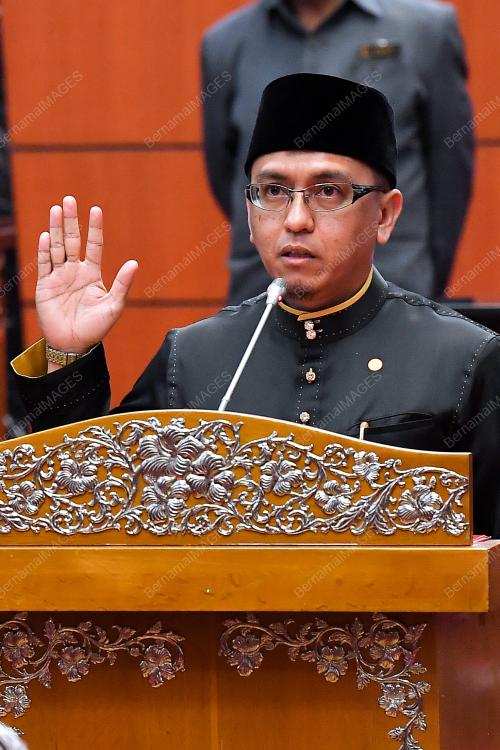 SENATOR KHAIRIL NIZAM KHIRUDIN