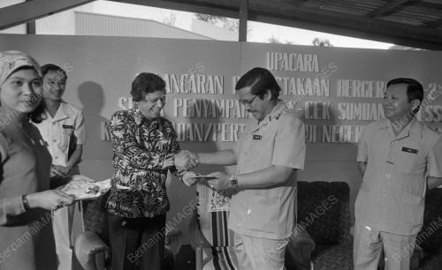 KL03_29012015_PERPUSTAKAAN_BERGERAK