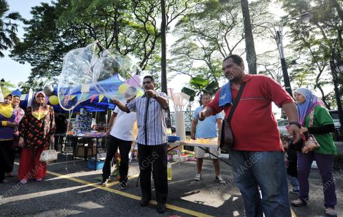 KL03_29032015_BAZAR