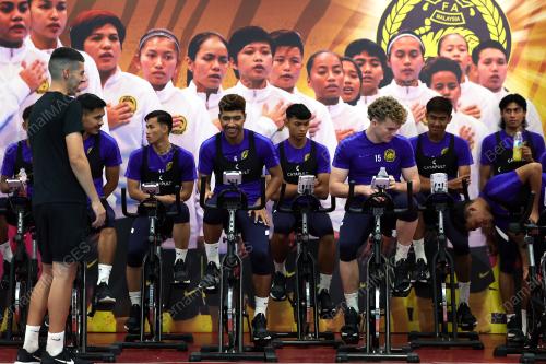 SKUAD BOLA SEPAK B-23