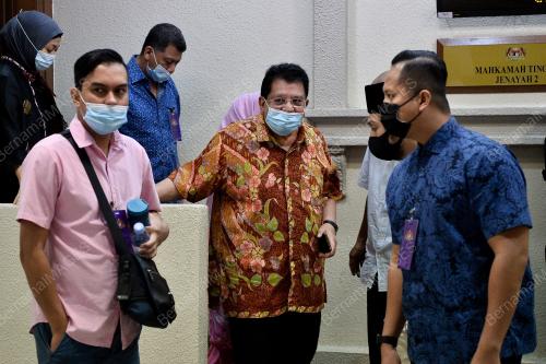DATUK SERI TENGKU ADNAN TENGKU MANSOR