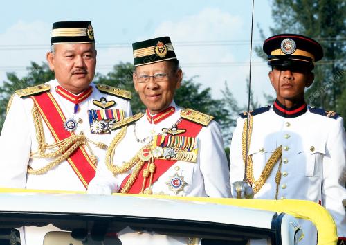 TUANKU ABDUL HALIM MUADZAM SHAH